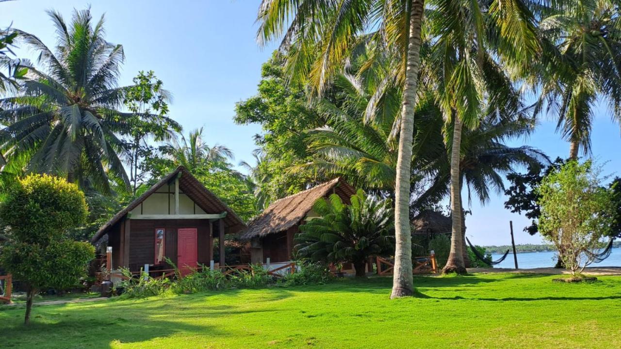 Bungalow Karimunjawa Exteriör bild